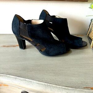 Life Stride Heels 7.5